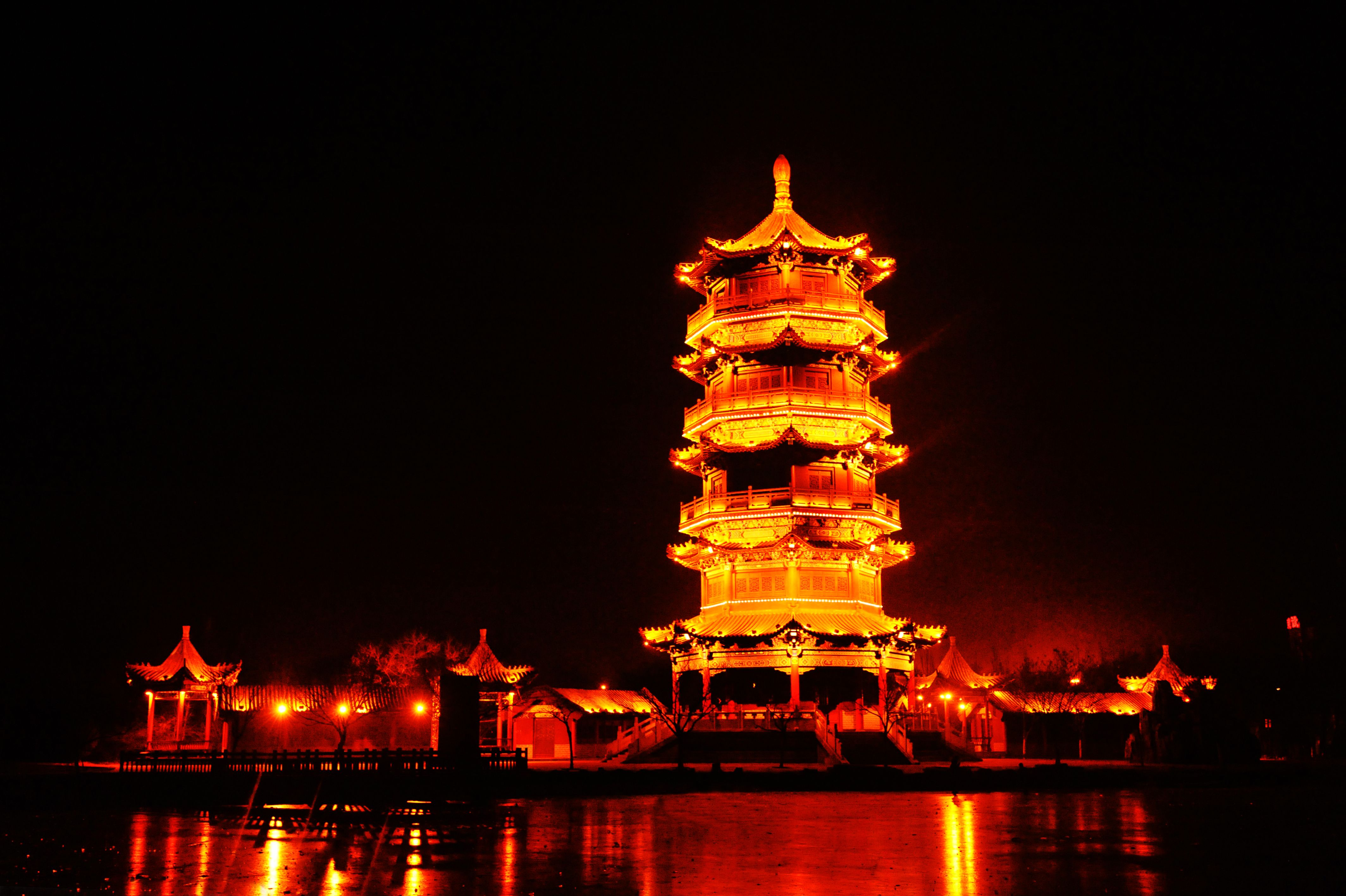 青山翰墨园夜景